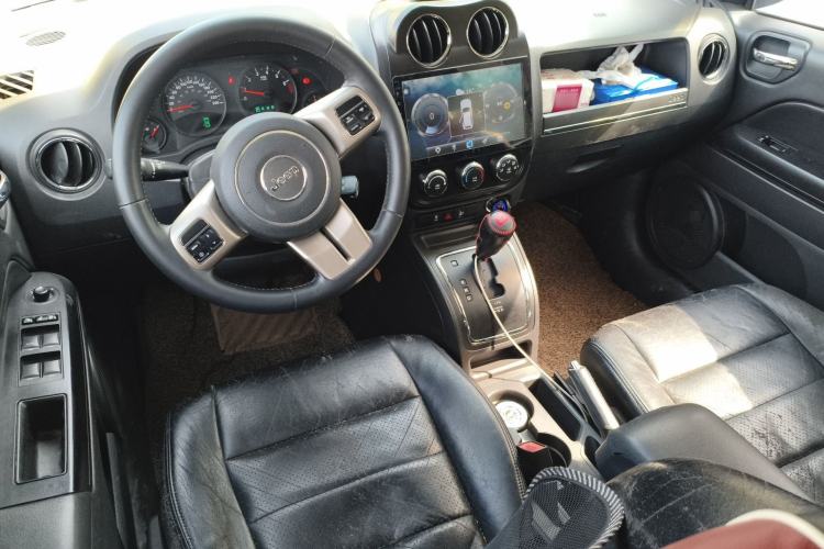 Used Jeep Compass 2011 2.0L two-wheel drive sport version