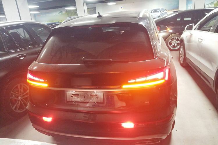 Used Audi Q5L 2022 40T Fashionable and Dynamic Model
