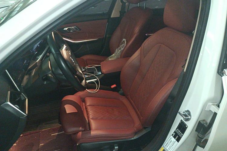 Used BMW i3 2022 eDrive 35 L Left Front Seat