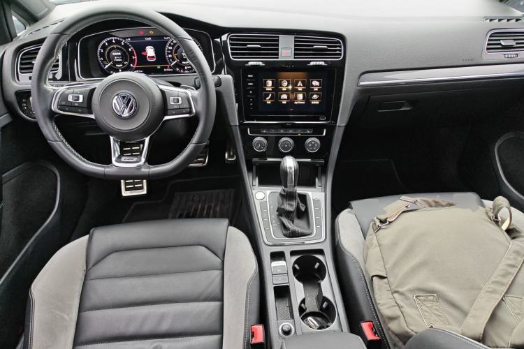 Used Volkswagen Golf 2019 280TSI DSG R-Line China VI Standard Center Console