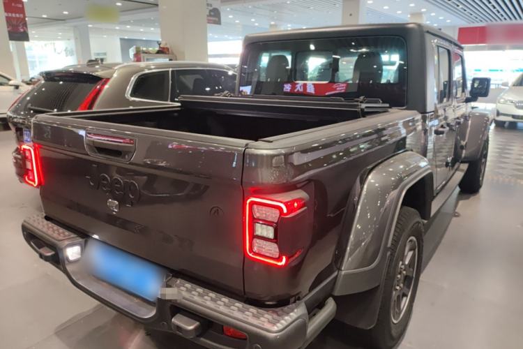 Used Jeep Gladiator 2023 3.6L Overland
