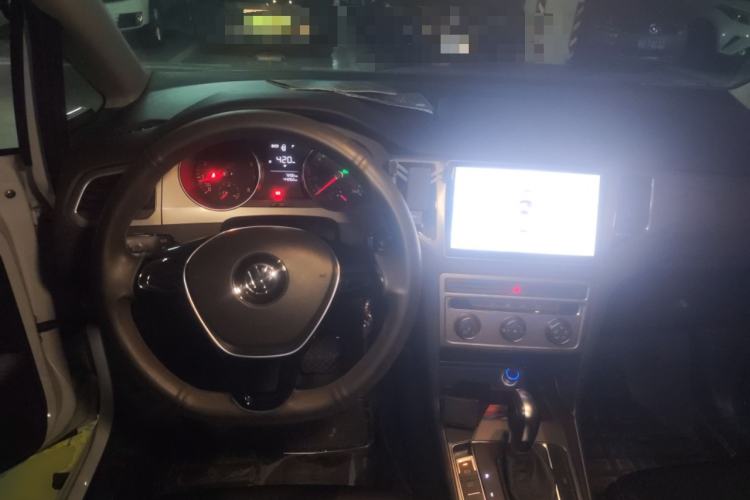 Used Volkswagen Golf Sportsvan 2016 1.6L Automatic Comfort Model Steering Wheel