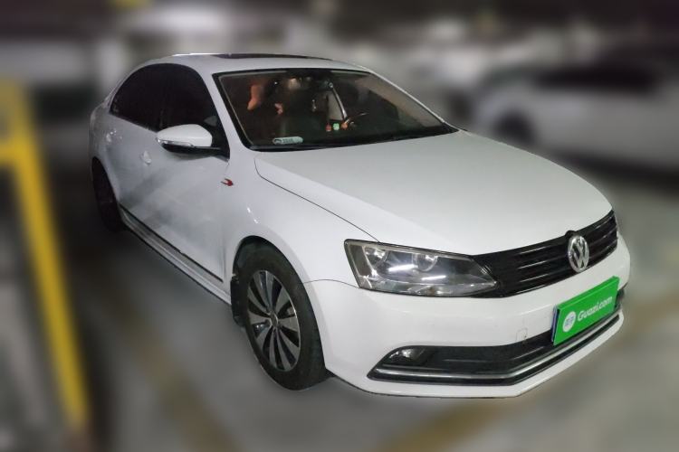 Used Volkswagen Sagitar 2018 1.6L Automatic Comfort Model Front Right 45 Deg