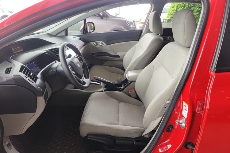 Used Honda Civic 2014 1.8L automatic comfort version
