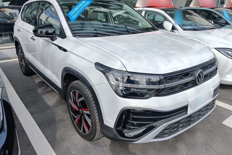 Used Volkswagen Tharu 2023 300TSI Two-Wheel-Drive Moon Luxury Edition Front Right 45 Deg