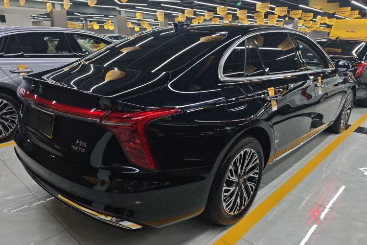 Used Hongqi H5 2025 2.0T Automatic Flag Edition – 500 000 Units Commemorative Version
