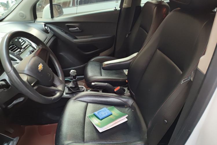 Used Chevrolet Trax 2016 1.4T Manual Two-Wheel Drive Comfort Version with Sunroof