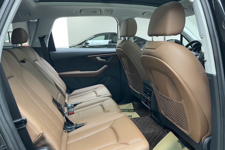 Used Audi Q7 2021 55 TFSI quattro S line Sport model
