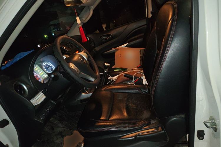 Used Nissan Terra 2018 2.5L Manual Two-Wheel Drive Elite Edition Left Front Seat