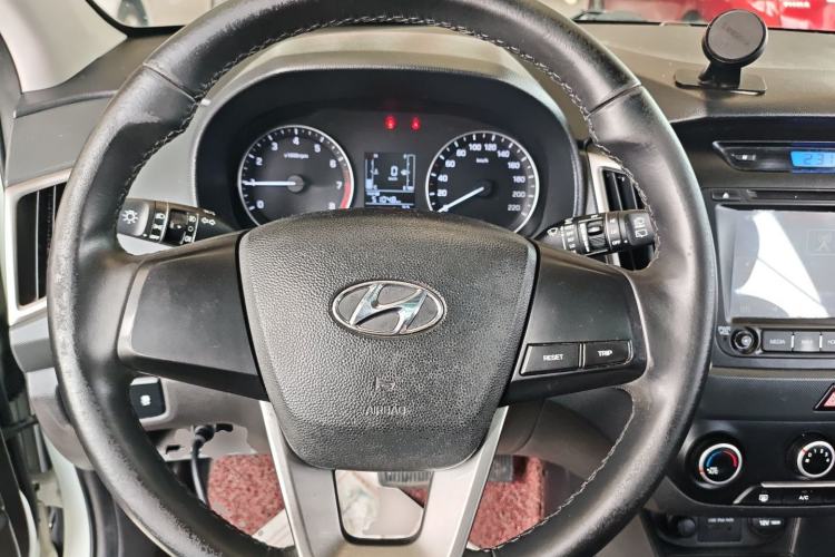 Used Hyundai ix25 2015 1.6L Automatic Two-Wheel Drive Smart GLS Trim Steering Wheel
