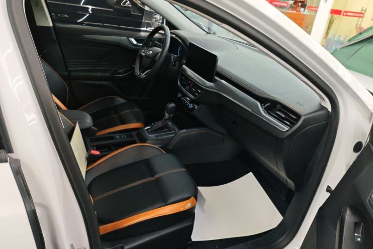 Used Ford Focus 2022 Sedan EcoBoost 180 Automatic Performance Edition