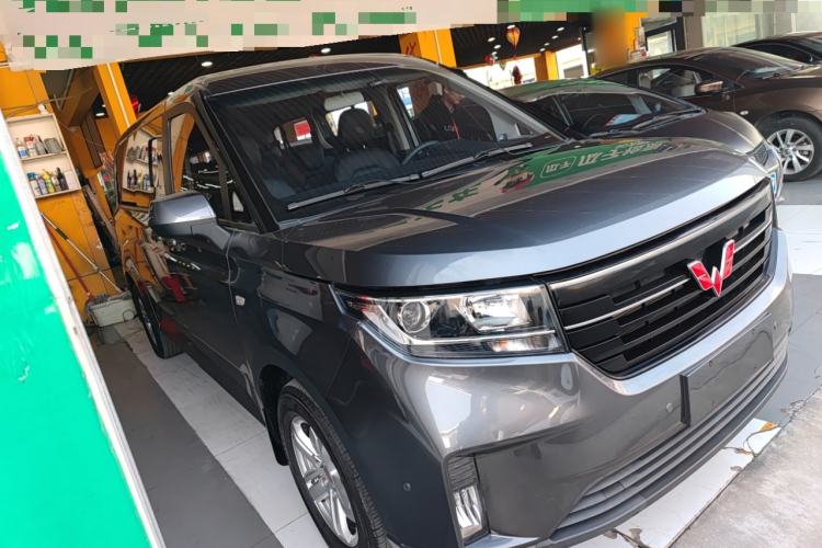 Used Wuling Zhengcheng 2021 1.5T Manual Luxury Commercial Vehicle Front Right 45 Deg