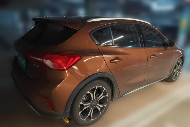 Used Ford Focus Active 2020 EcoBoost 180 Automatic Titanium Edition Rear Right 45 Deg