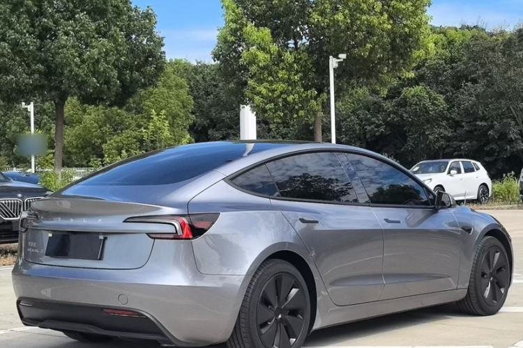 Used Tesla Model 3 2025 Rear-Wheel-Drive Version
