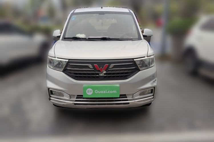 Used Wuling Hongguang V 2019 1.5L Enjoyment Version China VI LAR
