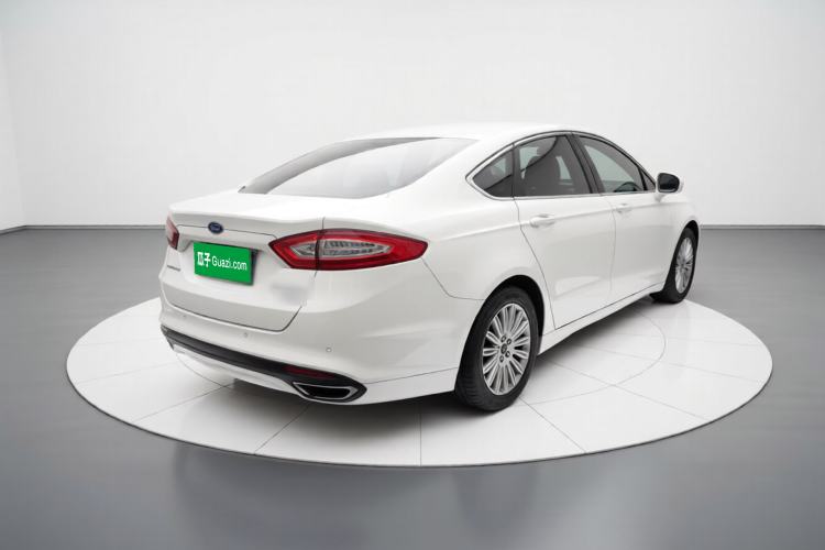 Used Ford Mondeo 2013 2.0L GTDi 200 Luxury Model Rear Right 45 Deg