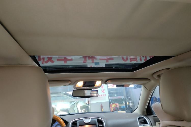 Used Chrysler 300C 2013 3.6L Luxury Edition