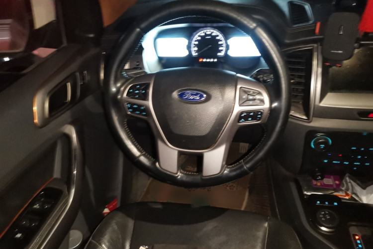 Used Ford Everest 2017 2.0T Gasoline Automatic 4x4 Luxury Edition 7 Seats
