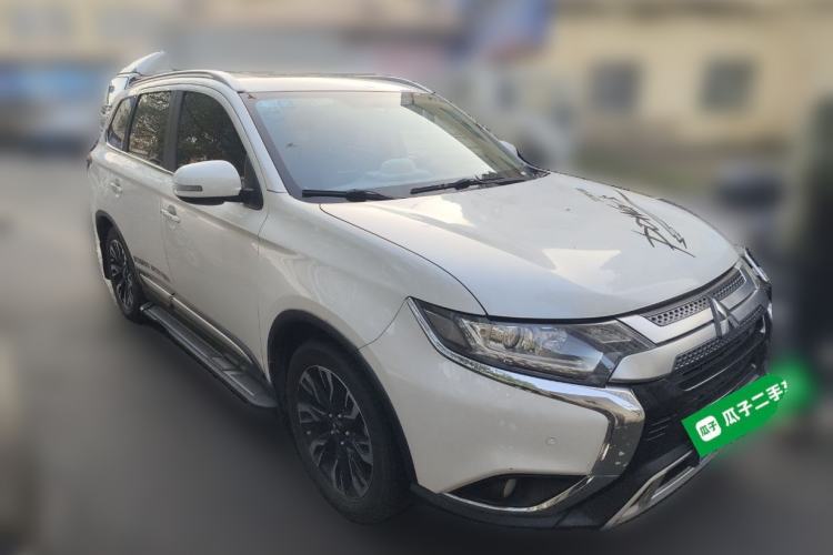Used Mitsubishi Outlander 2019 2.0L Two-Wheel Drive Comfort Edition 5 Seats China V Standard Front Right 45 Deg