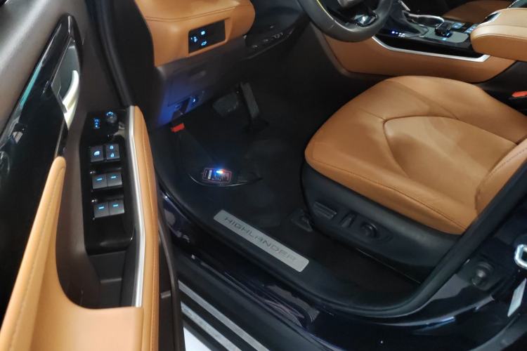 Used Toyota Highlander 2022 Dual-Engine 2.5L Four-Wheel Drive Prestige Version 7 Seats
