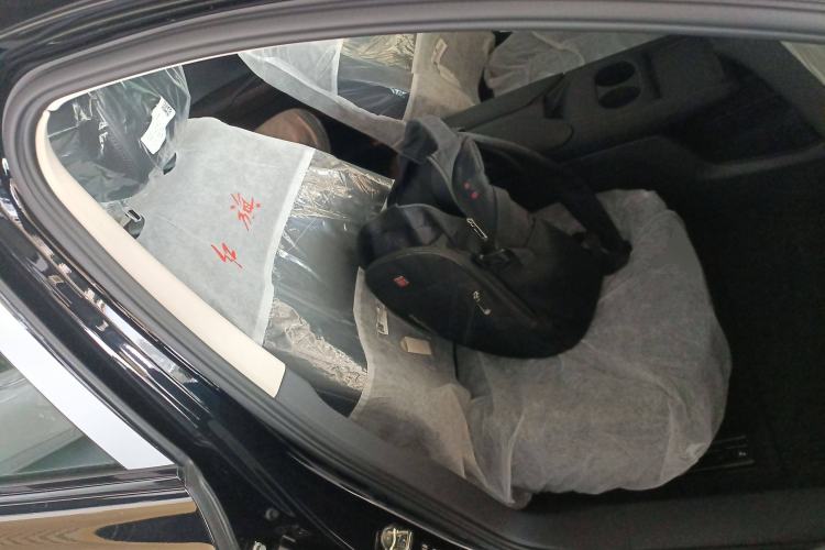 Used Hongqi E-QM5 2025 500km Range Commuter Version
