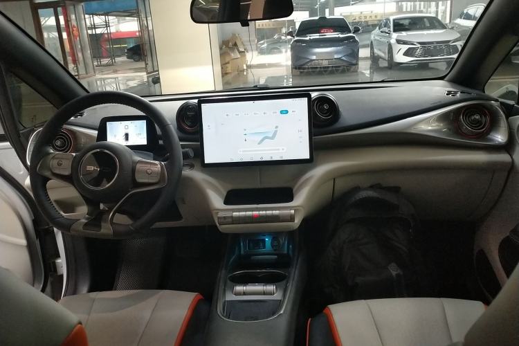 Used BYD Dolphin 2021 405 km Fashion Edition
