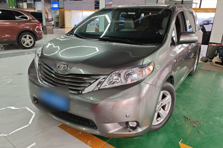 Used Toyota Sienna 2016 3.5L Two-Wheel Drive 7-Seater Parallel Import