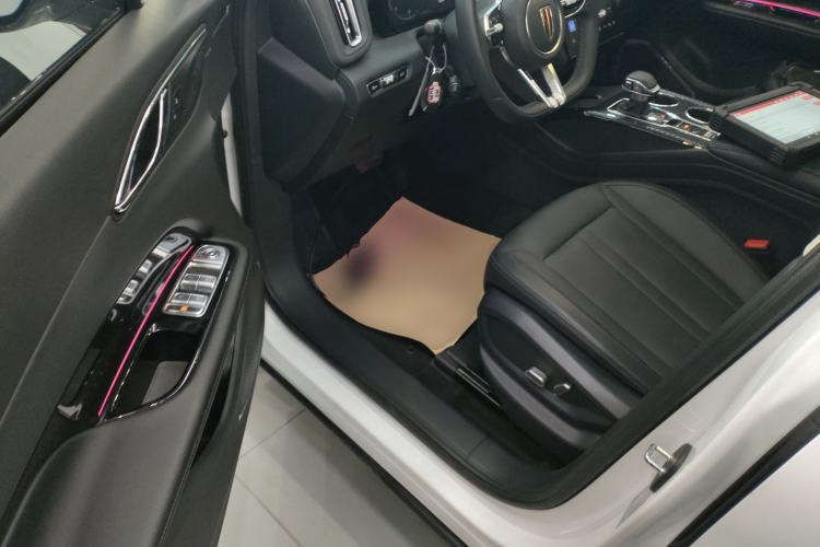 Used Hongqi HS3 2023 1.5T Two-Wheel Drive Shanwei Edition
