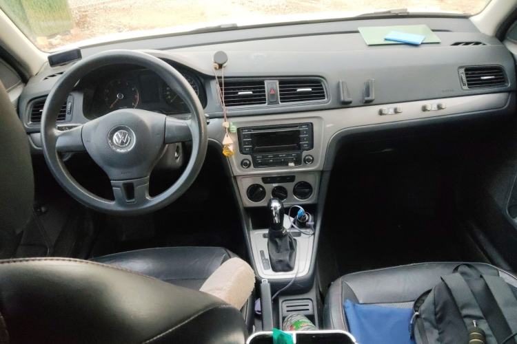 Used Volkswagen Lavida 2013 Revised Classic 1.6L Automatic Fashion Edition
