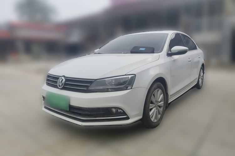 Used Volkswagen Sagitar 2015 1.6L Manual Comfort Model