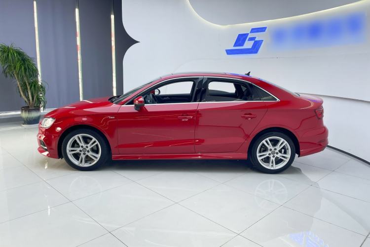 Used Audi A3 2019 Limousine 35 TFSI Fashion Edition China V standard
