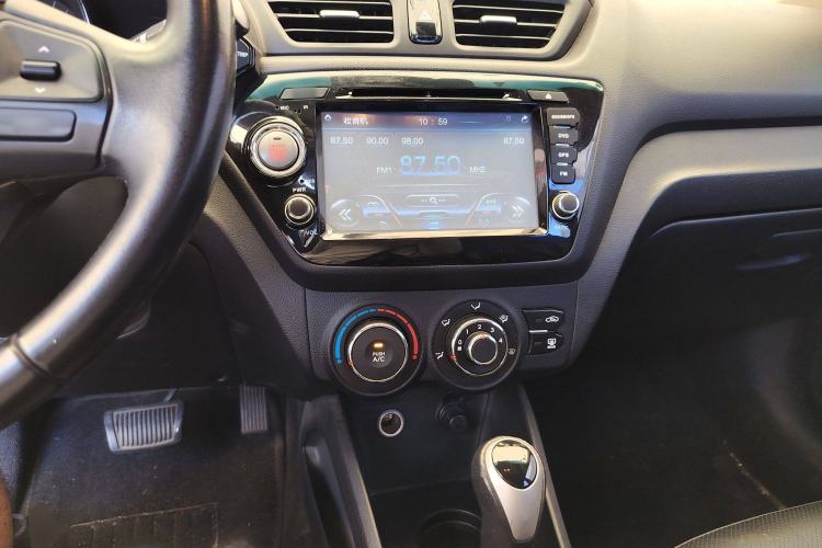 Used Kia K2 2012 Hatchback 1.6L AT Premium Commemorative Edition