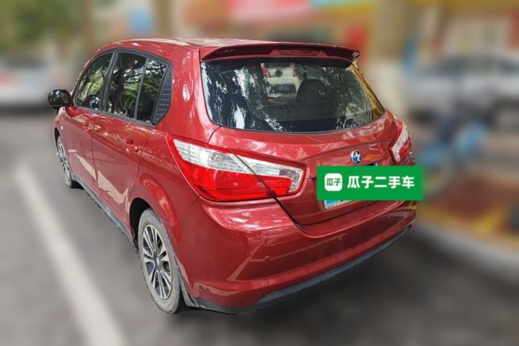 Used Venucia R50 2015 1.6L Automatic Fashion Edition