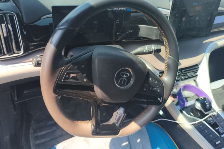 Used BYD Song Pro New Energy 2023 Champion Edition DM-i 71KM Leading Model Steering Wheel