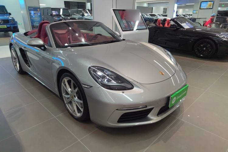 Used Porsche 718 2022 Boxster 2.0T Front Right 45 Deg