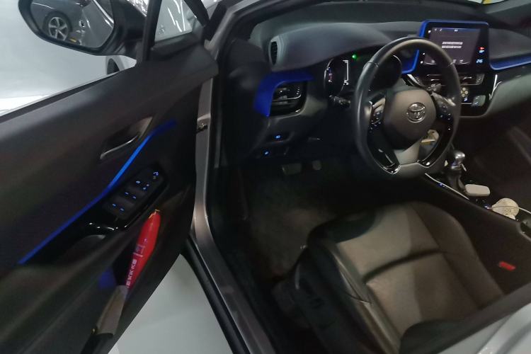 Used Toyota IZOA 2020 2.0L Yichi Version