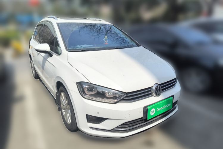 Used Volkswagen Golf Sportsvan 2016 230TSI Automatic Trend Edition Front Right 45 Deg