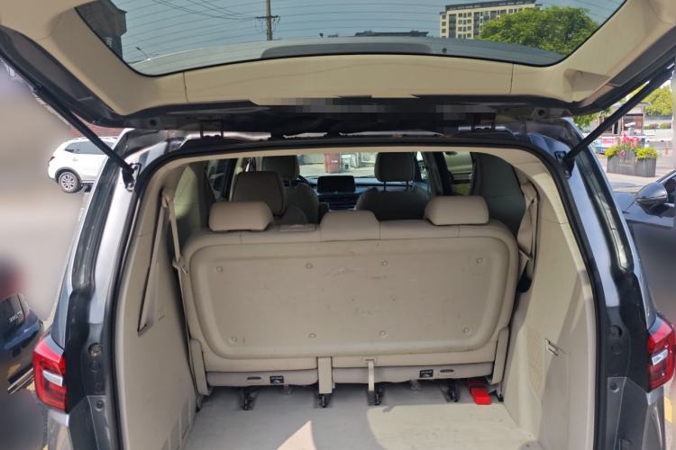 Used Buick GL8 2020 Land Business Class 652T Luxury Model Trunk