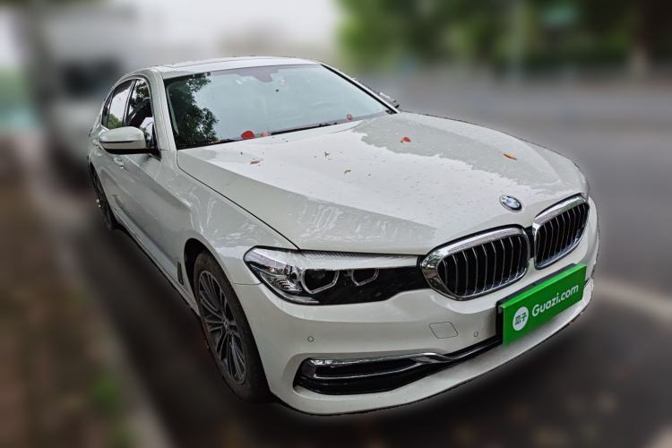 Used BMW 5 Series 2019 525Li Luxury Package Front Right 45 Deg