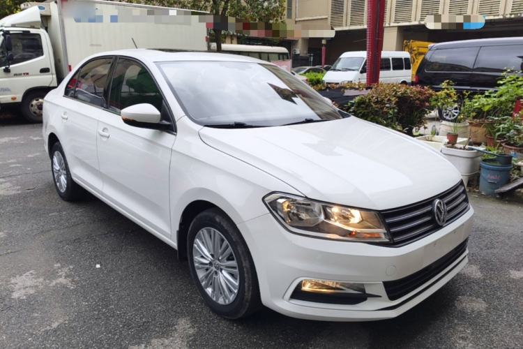 Used Volkswagen Santana 2018 1.5L Automatic Comfort Edition Front Right 45 Deg