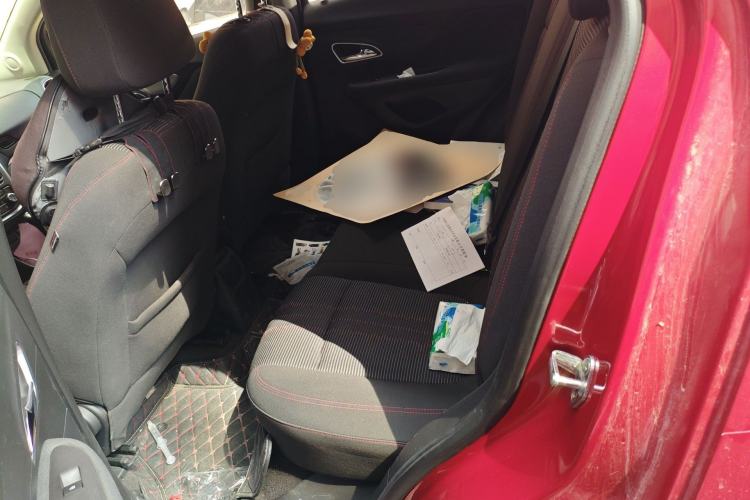 Used Buick Encore 2015 1.4T Automatic Two-Wheel Drive Urban Elite Version
