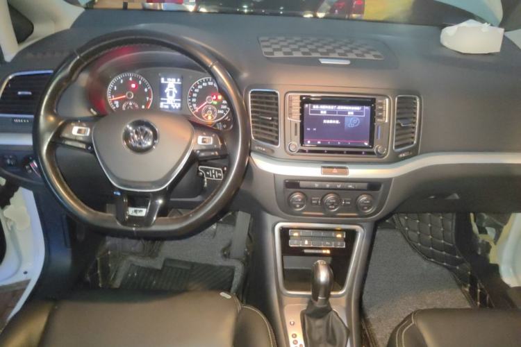 Used Volkswagen Sharan 2016 380TSI Comfort Edition 7-Seater
