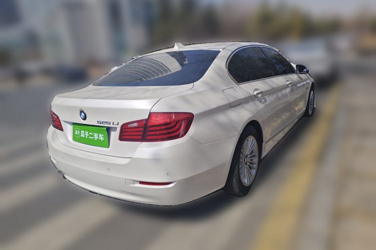 Used BMW 5 Series 2014 525Li Leading Model Rear Right 45 Deg