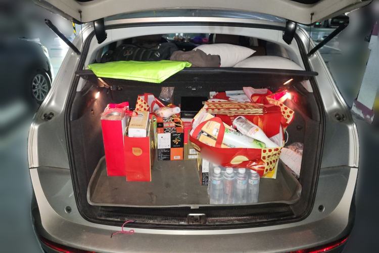 Used Audi Q5 2015 40 TFSI Comfort Model Trunk