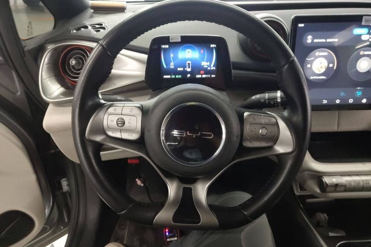 Used BYD Dolphin 2021 405 km Fashion Edition
