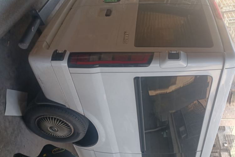 Used JMC Fushun 2023 2.0T Manual Short-Wheelbase Low-Roof Commercial Multi-Purpose Passenger Vehicle 6 Seats with Dual-Opening Tailgate
