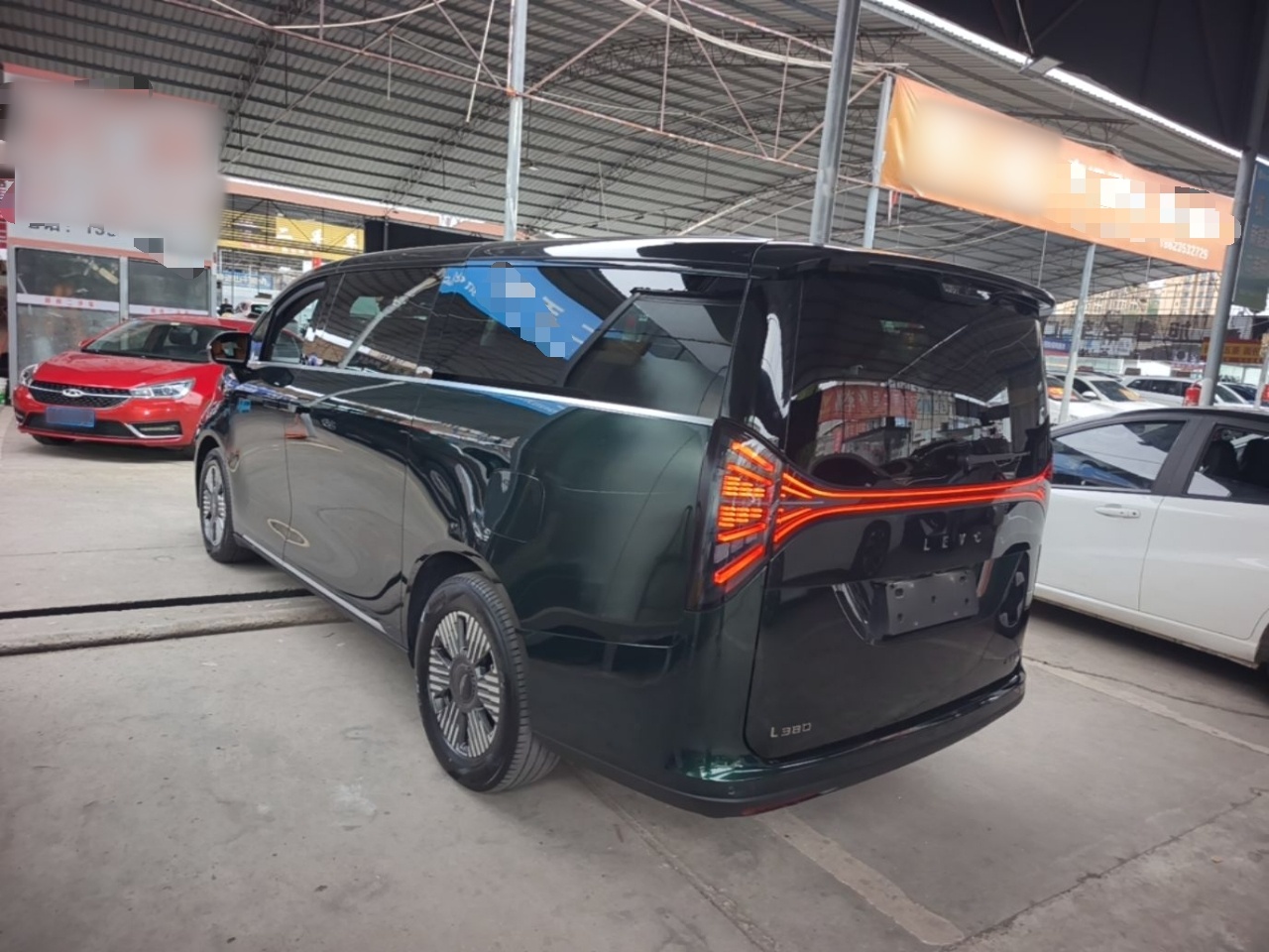 Geely Galaxy LEVC L380 2024 140-Degree 6-Seater All-Wheel-Drive Ultra — снимка 4