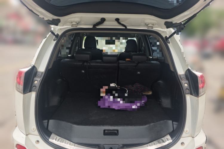 Used Toyota RAV4 2016 2.5L Automatic 4x4 Elite Edition Trunk