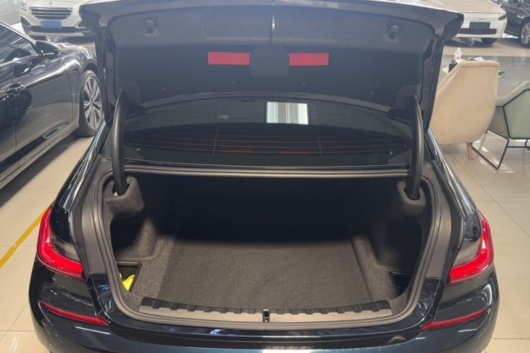 Used BMW 3 Series 2021 Facelifted 325Li M Sport Night Edition Package Trunk