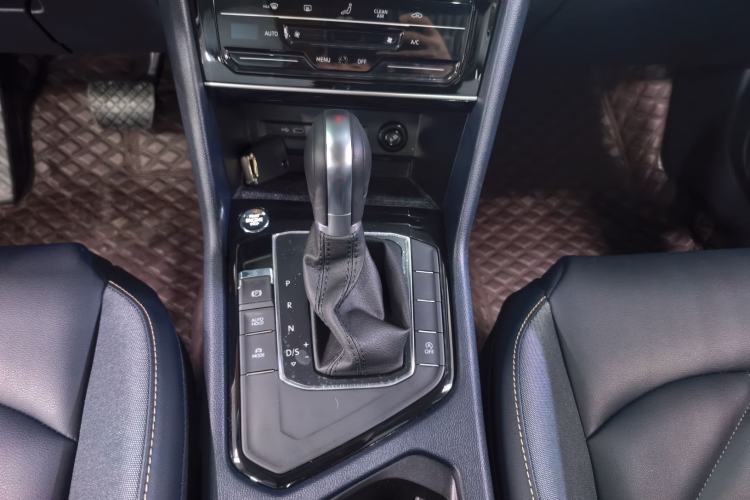 Used Volkswagen Tharu 2023 300TSI Two-Wheel-Drive Full Moon Edition
